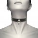 Foto 1: Noir Ring Whisper Bell � Gargantilha em couro vegano com argola e pendente